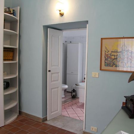 Casa Vacanza Icaros, Ortigia Hictoric Center, 200 Mt From The Beach Syracuse Bagian luar foto