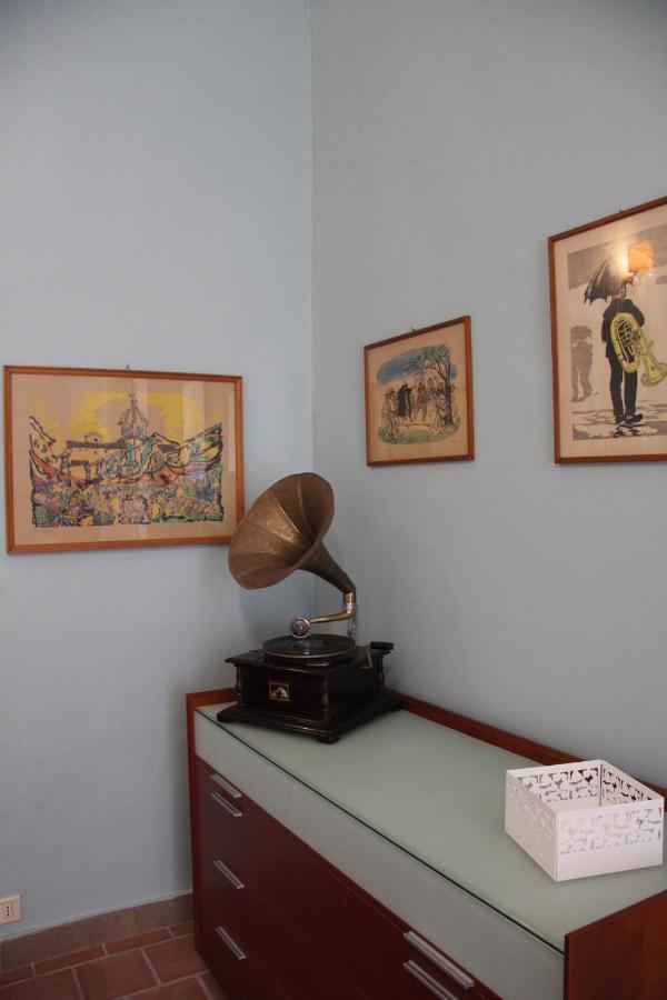 Casa Vacanza Icaros, Ortigia Hictoric Center, 200 Mt From The Beach Syracuse Bagian luar foto